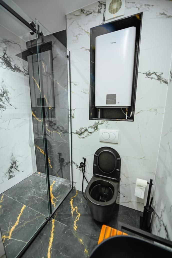 Mon Ami Boutique Hotel Shkoder Luaran gambar
