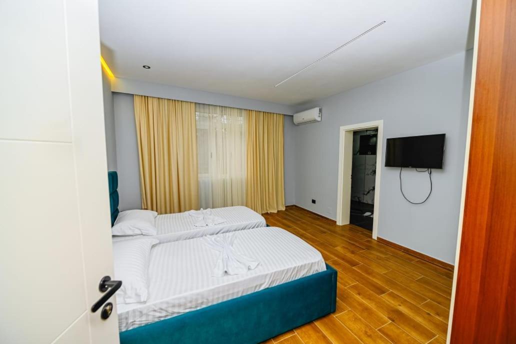 Mon Ami Boutique Hotel Shkoder Luaran gambar