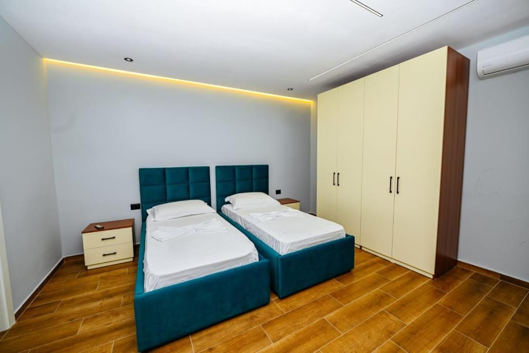 Mon Ami Boutique Hotel Shkoder Luaran gambar