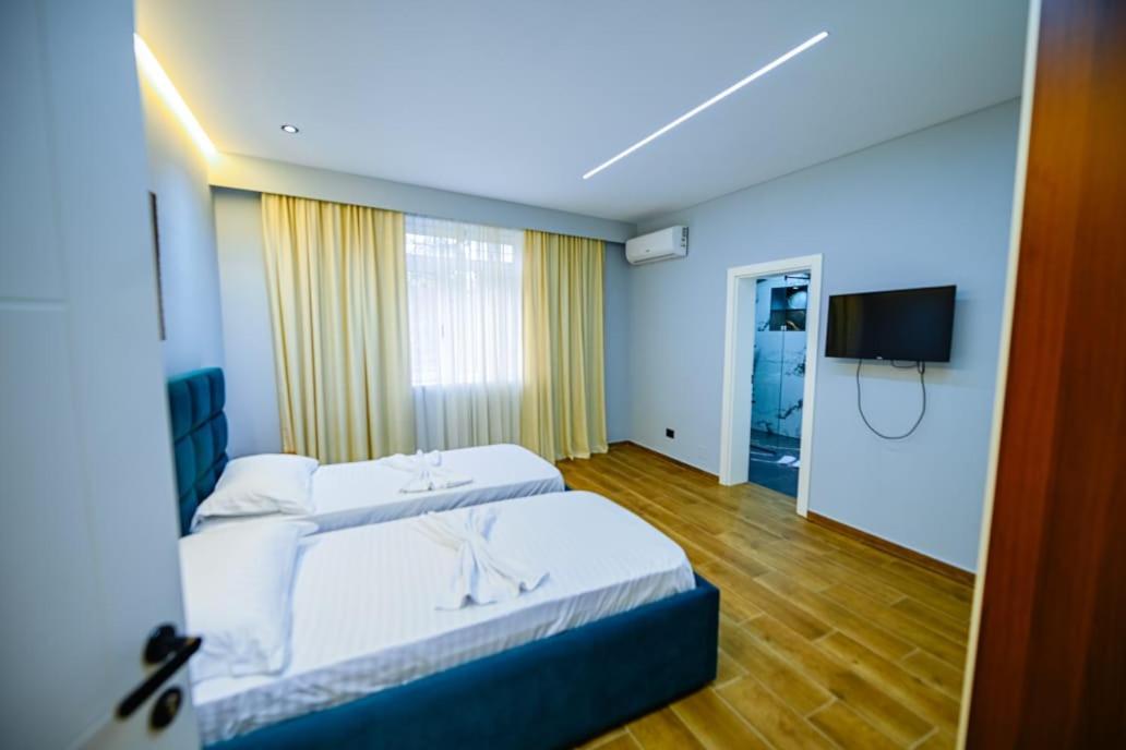 Mon Ami Boutique Hotel Shkoder Luaran gambar