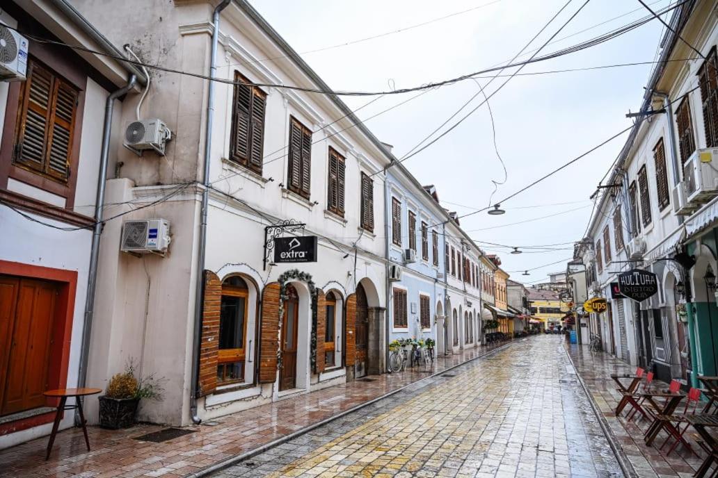 Mon Ami Boutique Hotel Shkoder Luaran gambar