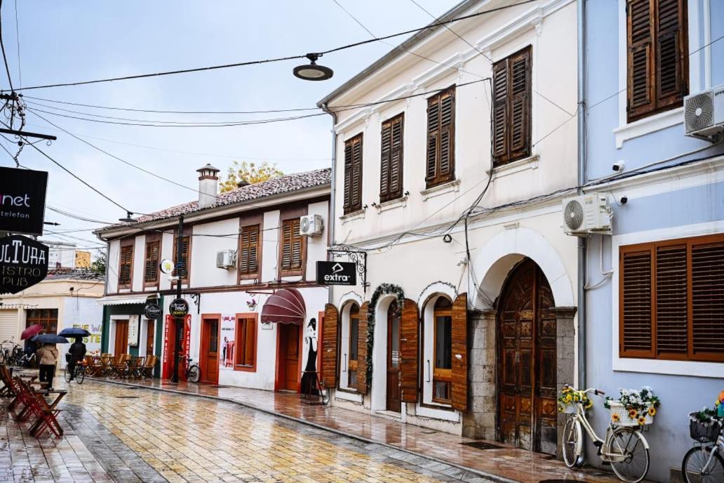 Mon Ami Boutique Hotel Shkoder Luaran gambar